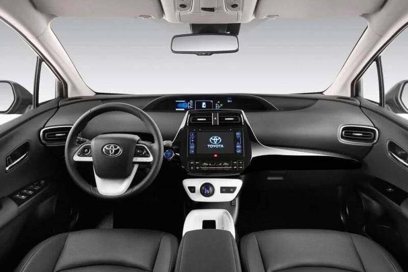 Новый автомобиль Toyota Prius уже вышел на Российский рынок 