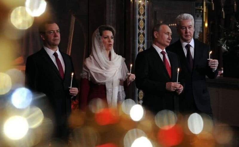 Российский президент поздравил всех православных христиан с праздником Пасхи