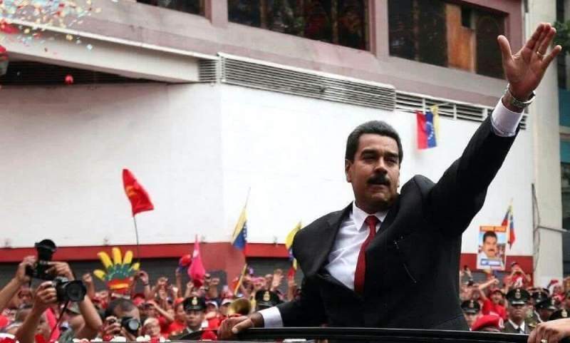 Президент Венесуэлы призвал активизировать работу по увеличения цены на нефть