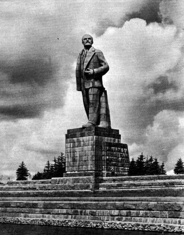 В Польше изменили задумку создания музея памятников Советского союза