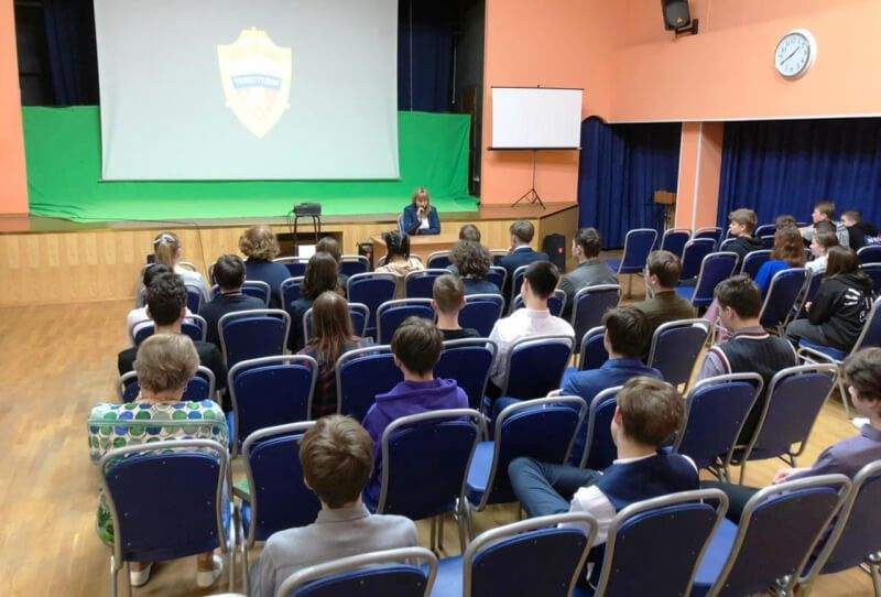 Для учащихся образовательных учреждений ЮВАО сотрудники полиции организуют мероприятия в рамках операции «Дети России - 2021»