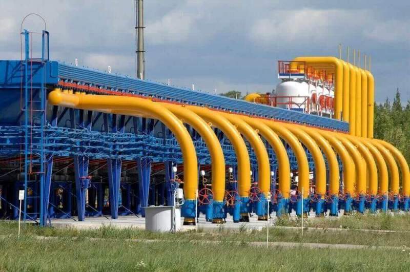 Порошенко пообещал не сдаваться России ради газа 