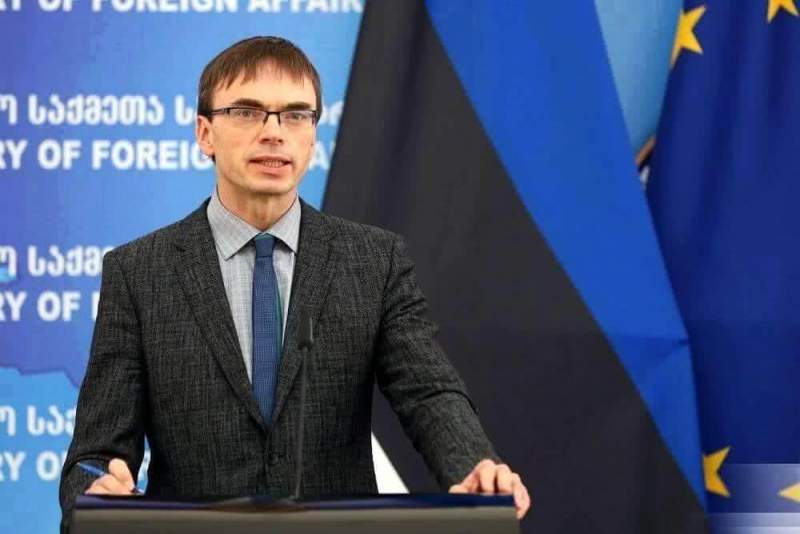 Эксперт: России нужно спокойно реагировать на провокации со стороны Эстонии