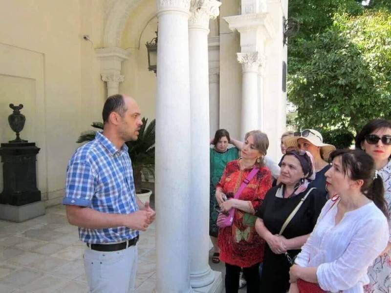 Большая группа библиотекарей Хасавюрта приняла участие в международном профессиональном форуме «Крым 2018»