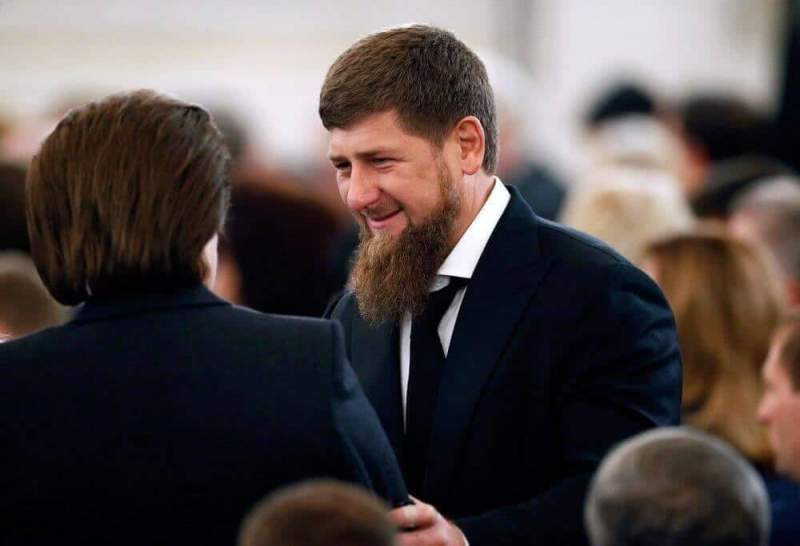 Кадыров рассказал, как запихнул пионерские галстуки в учительский стол