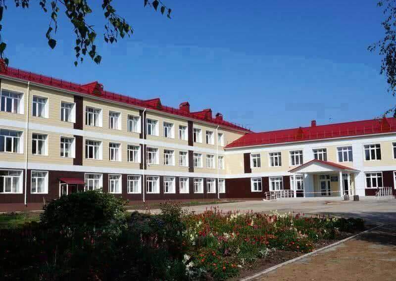 Учащиеся средней школы в райцентре Ельцовка Алтайского края будут учиться в одну смену