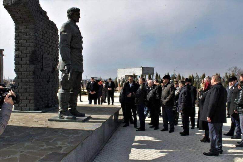 В Мемориальном комплексе жертвам репрессий прошла экскурсия в рамках Всероссийской акции "Вахта героев"