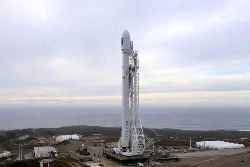 SpaceX намерена сохранить вторую ступень ракеты-носителя