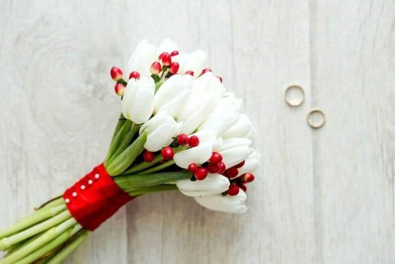 Тюльпаны – правильное решение для оформления весенней свадьбы 