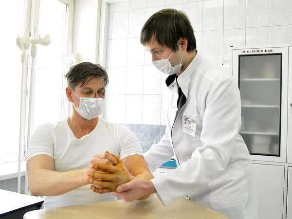 Травматологи ГКБ №67 имени Л.А. Ворохобова успешно восстановили раздробленную руку 