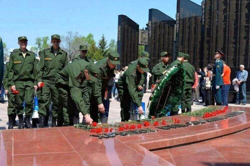 Более 1600 призывников Хабаровского края отправились сегодня на военную службу