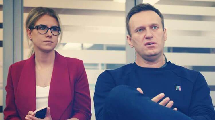 В Новый год Навальный и Соболь высосали фейк из пальца