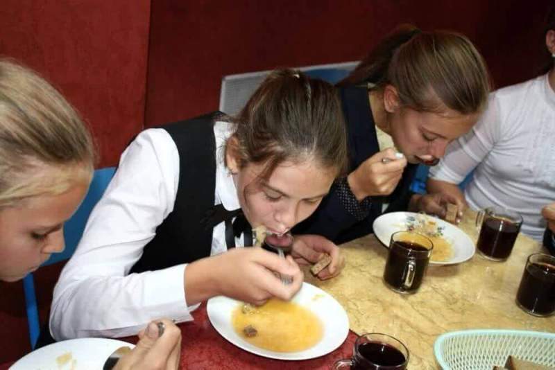 В нижегородских школах зашкаливает количество фальсификата в питании детей