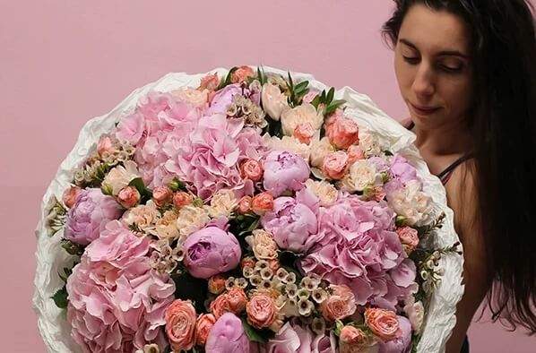 Доставка цветов от «Арт-Букет» Москва