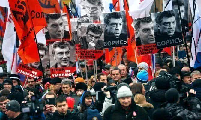 Марш памяти Немцова собрал более семи тысяч участников
