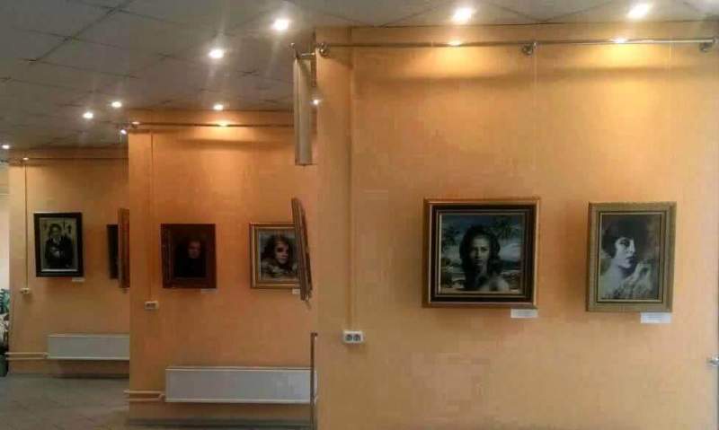 На выставке Никаса Сафронова в Абакане впервые представлены уникальные картины
