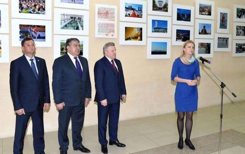 В Комсомольске-на-Амуре Губернатор края открыл фотовыставку «Китай в объективе Хабаровских журналистов»