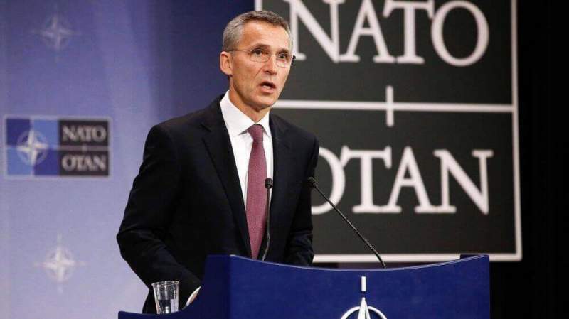 НАТО против холодной войны