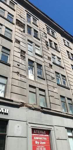 Государственная жилищная инспекция Санкт-Петербурга проводит регулярные проверки состояния фасадов и балконов зданий Санкт-Петербурга