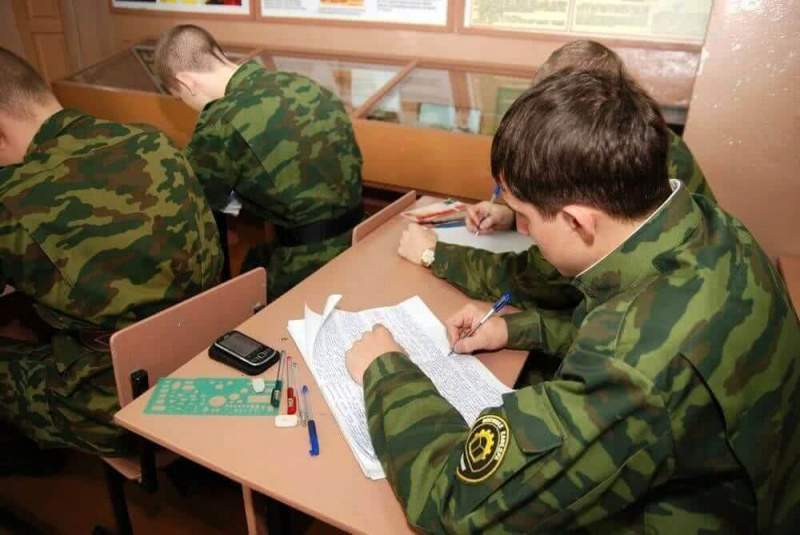 Официально: в России ликвидируют военные кафедры