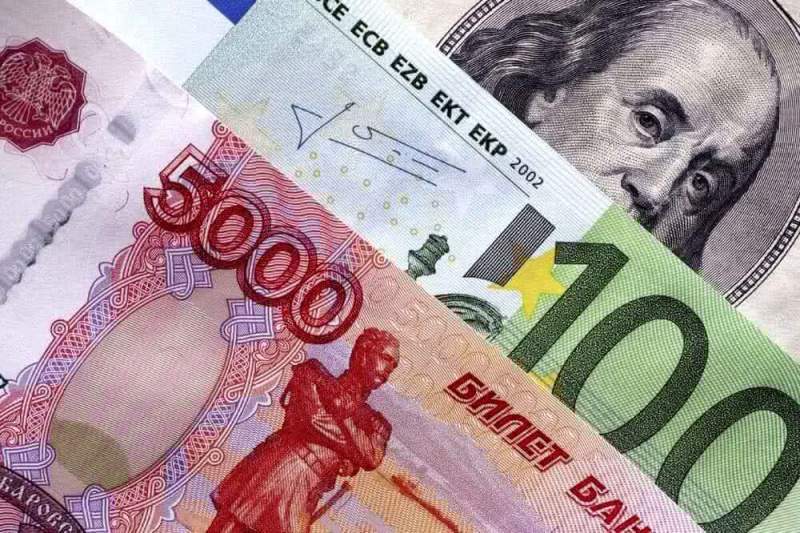 Россия приостановит покупку иностранной валюты