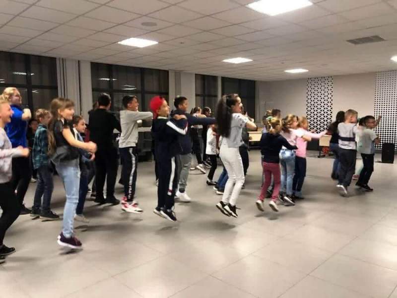 В школе №1392 в Фестивале финансовой грамотности приняли участие 500 человек