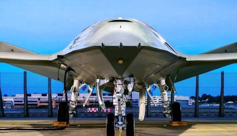 Boeing представил беспилотный авиадозаправщик