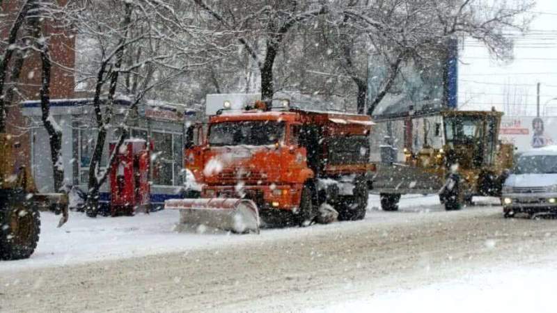 Губернатор Хабаровского края Вячеслав Шпорт поручил оперативно устранить последствия снежного циклона