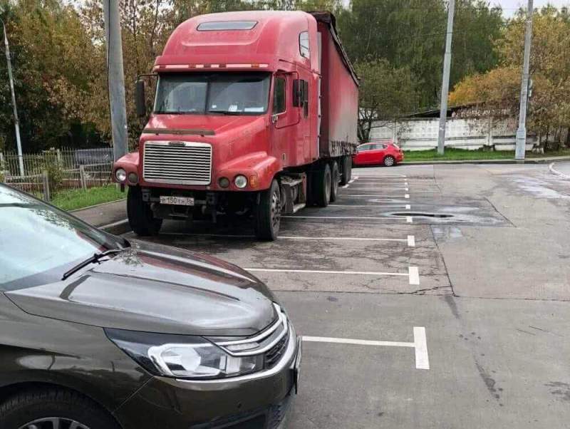 Как правильно припарковать грузовик, чтобы избежать штрафа