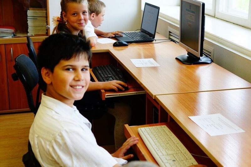 Высокоскоростной интернет пришел в сельские школы и фельдшерско-акушерские пункты Тамбовской области