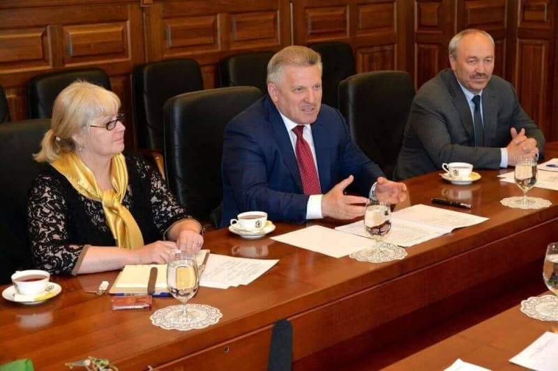 Губернатор Хабаровского края встретился с новым председателем Дальневосточного банка ПАО Сбербанк