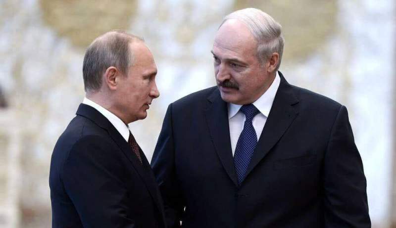 Александр Лукашенко заявил о том, что надеется на помощь России в вопросе перевооружения белорусской армии
