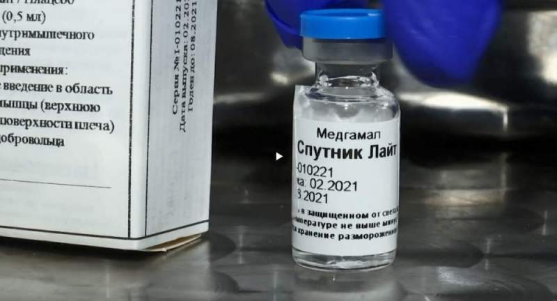Гинцбург рассказал о продлении иммунитета после вакцинации «Спутником Лайт»