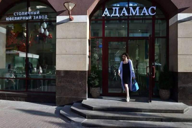 Компания АДАМАС открыла флагманский магазин в центре Москвы