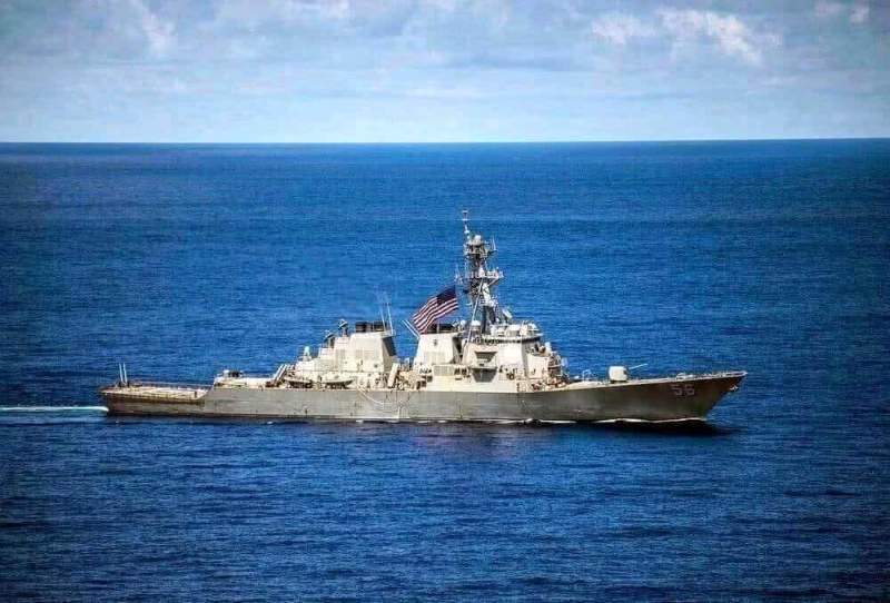 Американский флот: произошло столкновение корабля ВМС США и торгового судна в Малаккском проливе