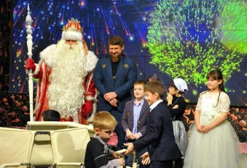 Кадыров поздравил подписчиков с Новым годом