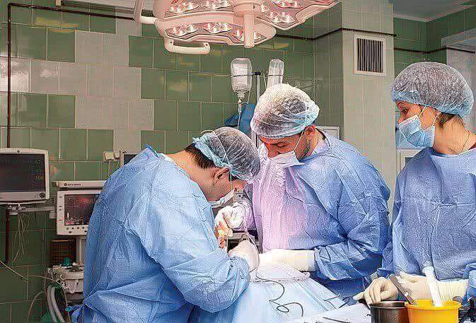 Московские врачи провели сложную малотравматичную операцию на щитовидной железе