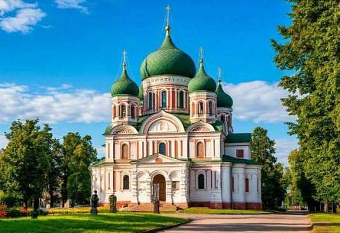 Волжская поэма в движении: как водная стихия раскрывает душу древней столицы Поволжья