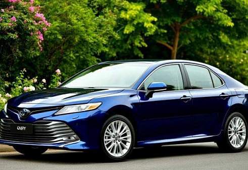 Почему следует арендовать автомобиль Toyota Camry 70