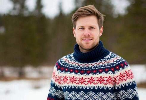 Гардероб по-скандинавски: выбираем самый стильный фасон мужского свитера