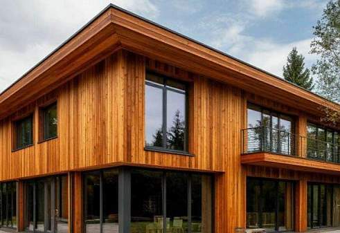 Фасады из массива дерева: эстетика и долгий срок службы