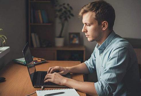 Дистанционная переподготовка по охране труда 2025: полный гид по выбору аккредитованного курса