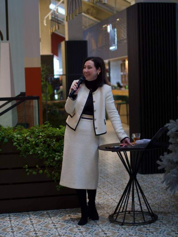 Деньги под ногами.