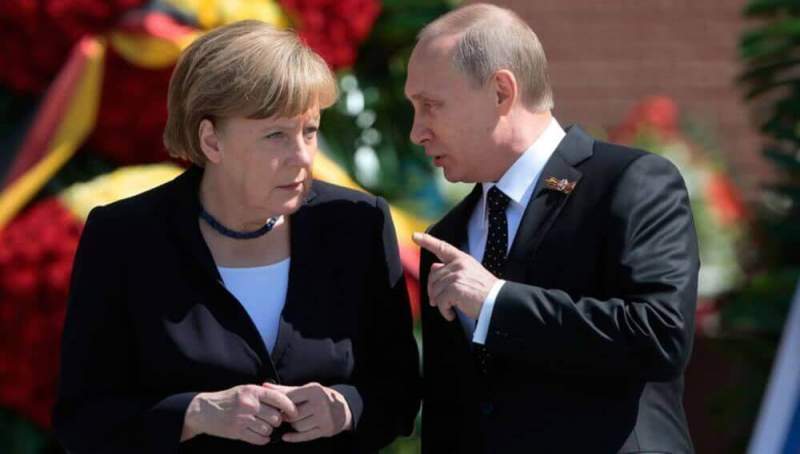 «Вездесущая российская пропаганда»: Путин хочет не допустить переизбрания Меркель