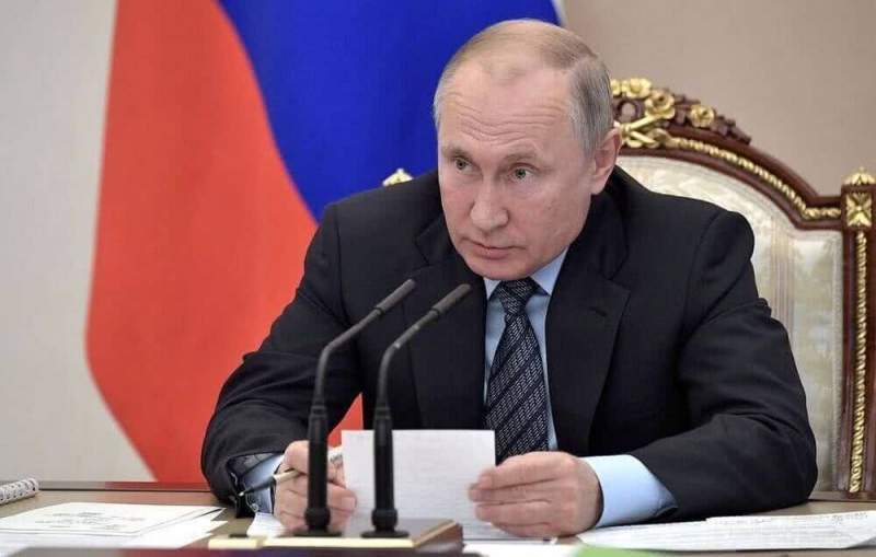 Владимир Путин поручил разработать меры по обеспечению молодых семей в ДФО ипотекой в 2% 