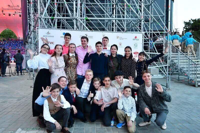 15 мая в «Артеке» «Живая классика» выбрала лучших юных чтецов России