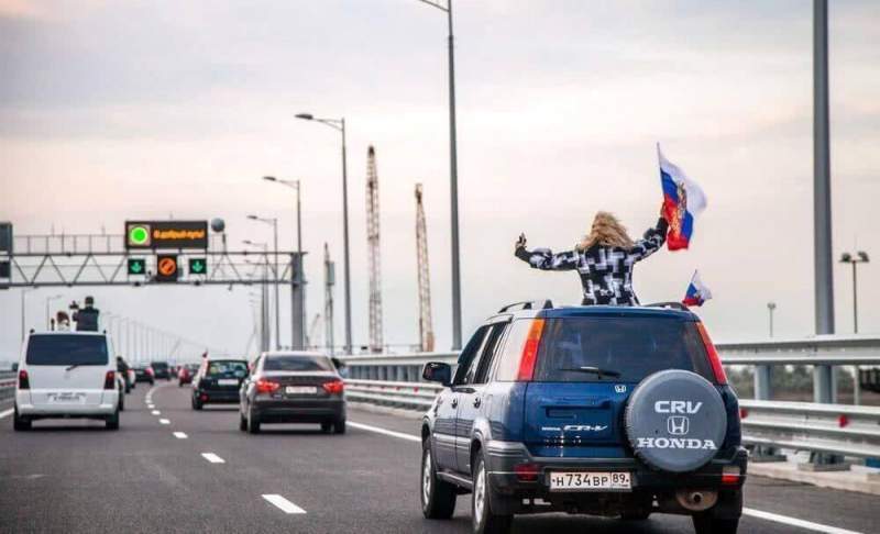 Автомобильная часть Крымского моста введена в эксплуатацию