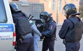 В центре Москвы оперативники задержали подозреваемого в попытке квартирной кражи